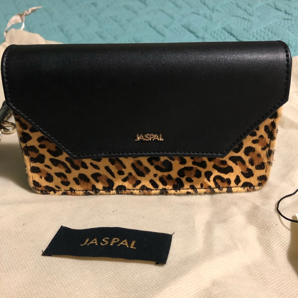Crossbody/belt 💼 leopard prints 🐆 #gold hardware